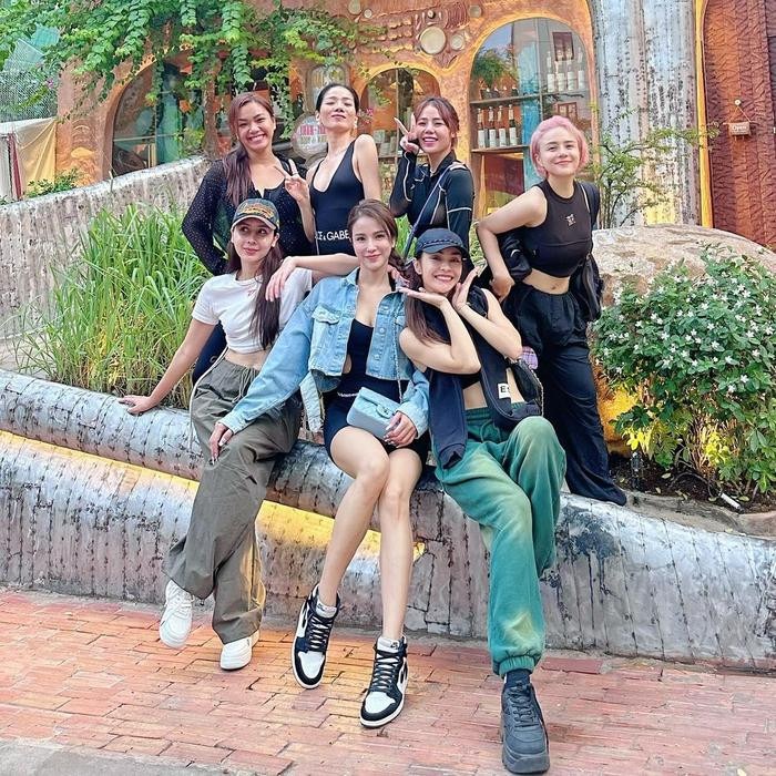 Những người bạn mới đã giúp cho cuộc sống của Diệp Lâm Anh có thêm sắc màu