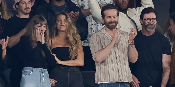 Việc Taylor Swift cùng những người bạn đến sân vận động để cổ vũ cho bạn trai từng trở thành chủ đề gây 