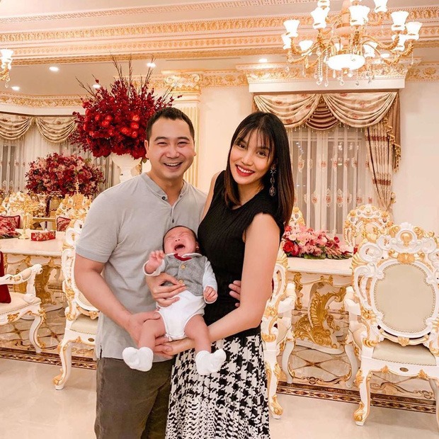 Sau hơn 5 năm về chung nhà, Lan Khuê và John Tuấn Nguyễn hiện đang có cuộc sống hôn nhân khiến nhiều người mơ ước. 