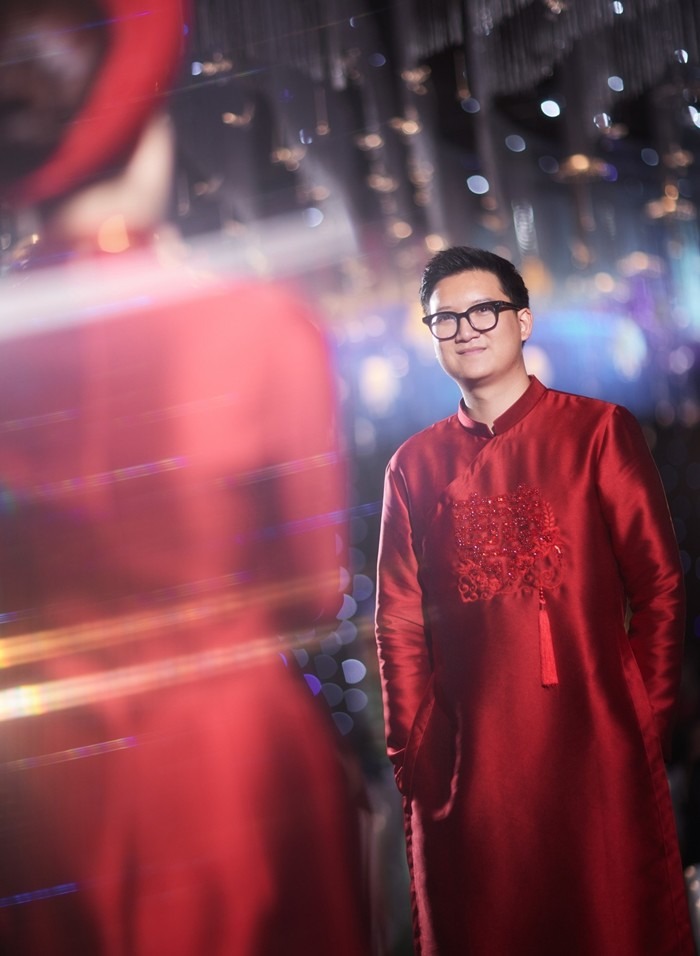 Chồng của nữ diễn viên rất đẹp trai, giống y đúc bác ruột là nghệ sĩ Chí Trung.