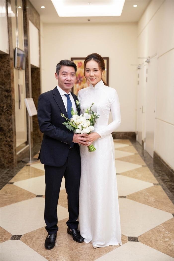 Ngọc Hà cho biết cuộc sống của cô trước đây rất êm đềm nhưng từ sau khi kết hôn mọi thứ như 