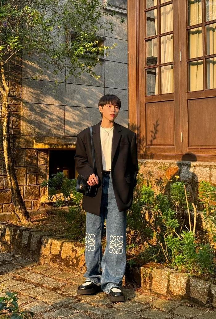 Trên mạng xã hội, Đức Phúc chăm chỉ cập nhật mọi hoạt động trong công việc lẫn cuộc sống đời thường