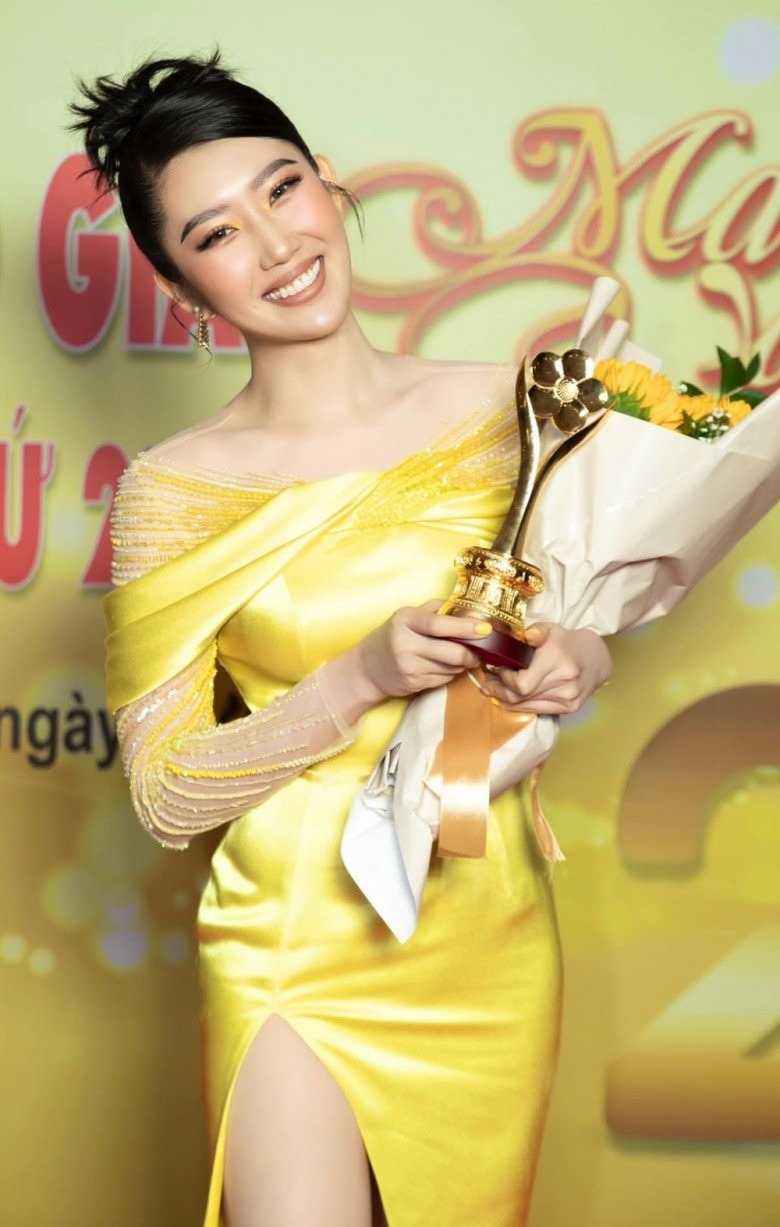 Thúy Ngân kết thúc chuyện tình trong âm thầm.