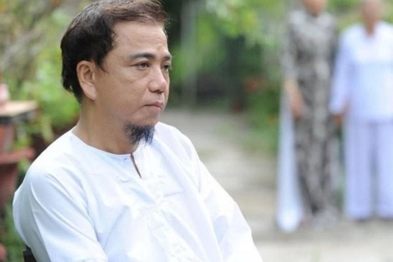 Ngẫm lại quá khứ, Hồng Tơ thấy hối hận rất nhiều.