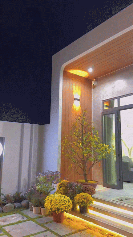 Lên đèn rực rỡ