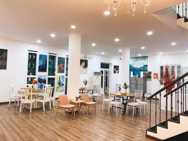 Lynk Tower tọa lạc tại vị trí đắc địa ở Q.1 (TP. HCM), có dáng dấp của một tòa lâu đài đồ sộ. Nơi có diện tích rộng rãi, lấy màu trắng làm chủ đạo, tạo cảm giác nhẹ nhàng mà sang trọng.