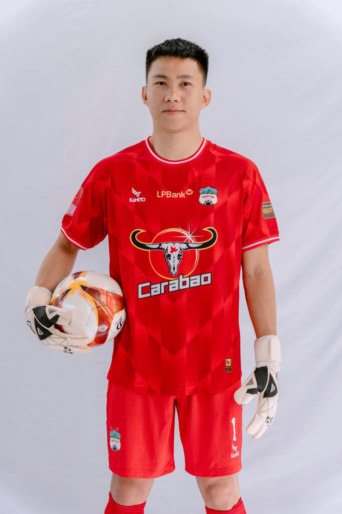 Văn Lợi đang thi đấu cho CLB HAGL - đội bóng cũ của Công Phượng, Văn Toàn....