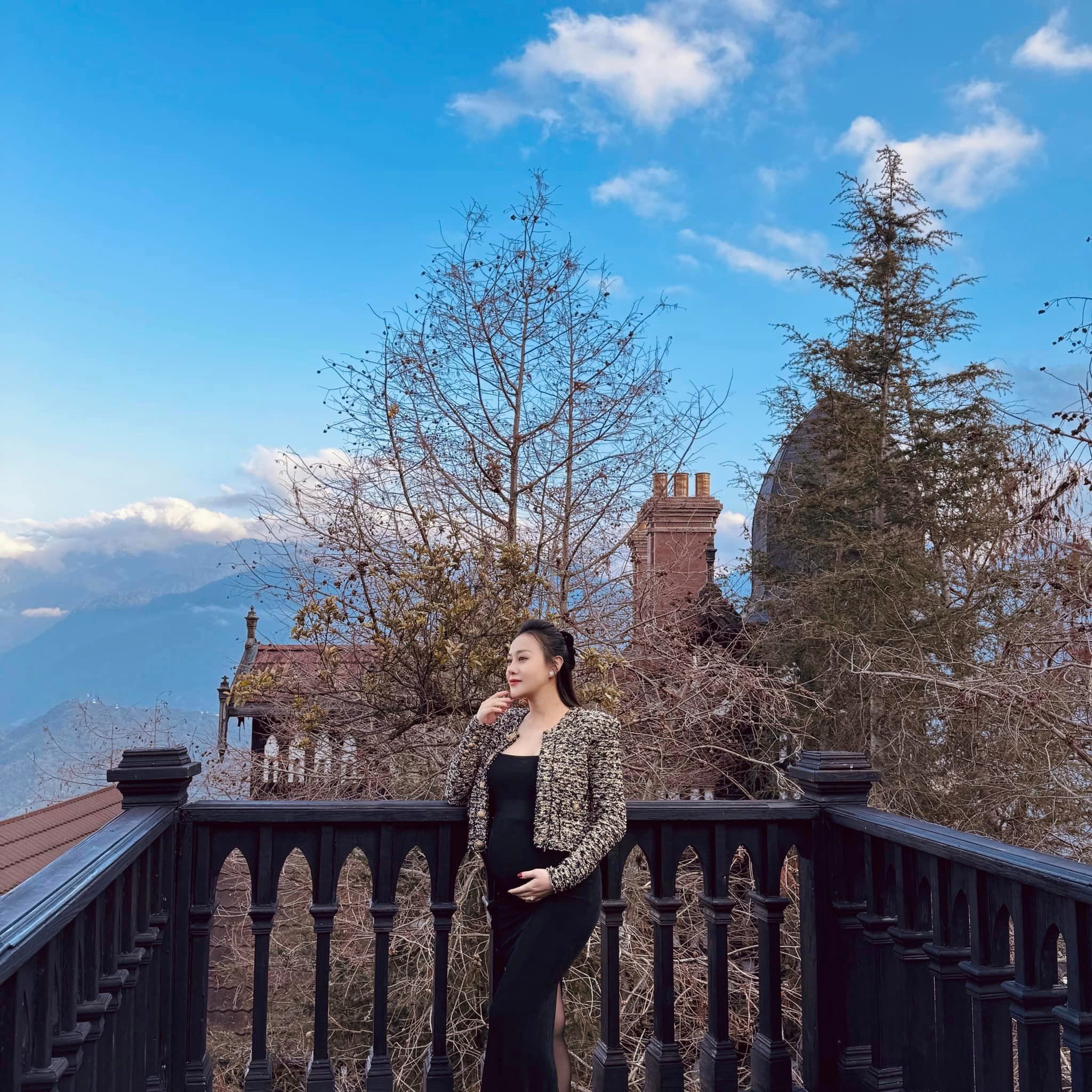 May mắn rằng người đẹp luôn tìm hiểu kỹ những kiến thức khoa học khi mang thai và nhờ có sự tư vấn từ bác sĩ.