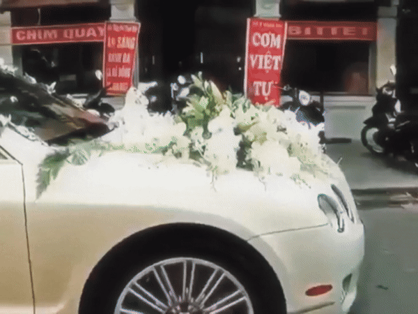 Dàn xế hộp trong lễ cưới năm 2013 gây choáng.