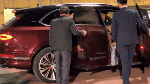 Đây là chiếc xe yêu thích, thường xuyên được chồng hoa hậu Đỗ Mỹ Linh sử dụng