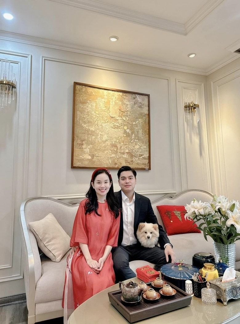 Sau 5 tháng đám cưới, 2 vợ chồng hạnh phúc chuẩn bị đón thành viên mới.