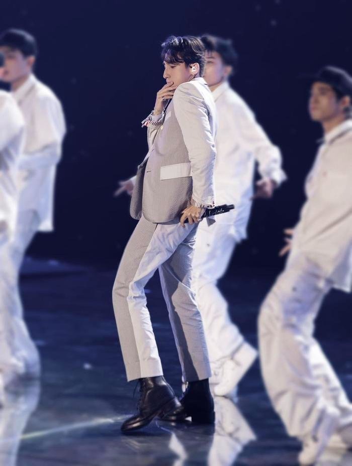 Thần thái của Sơn Tùng trên sân khấu là điều mà không phải ai cũng học hỏi được.