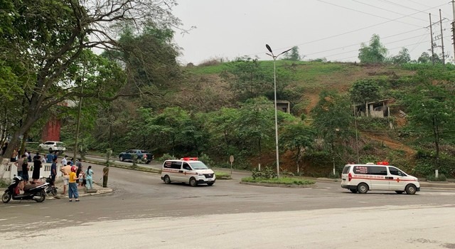 3 người bị thương đã được đưa đi bệnh viện cấp cứu là Nông Văn T (xã Tân Nguyên) và Phạm Minh D (xã Đại Đồng). Ảnh: Đại đoàn kết