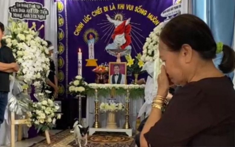 Mẹ Đức Tiến mong muốn gặp con trai lần cuối.