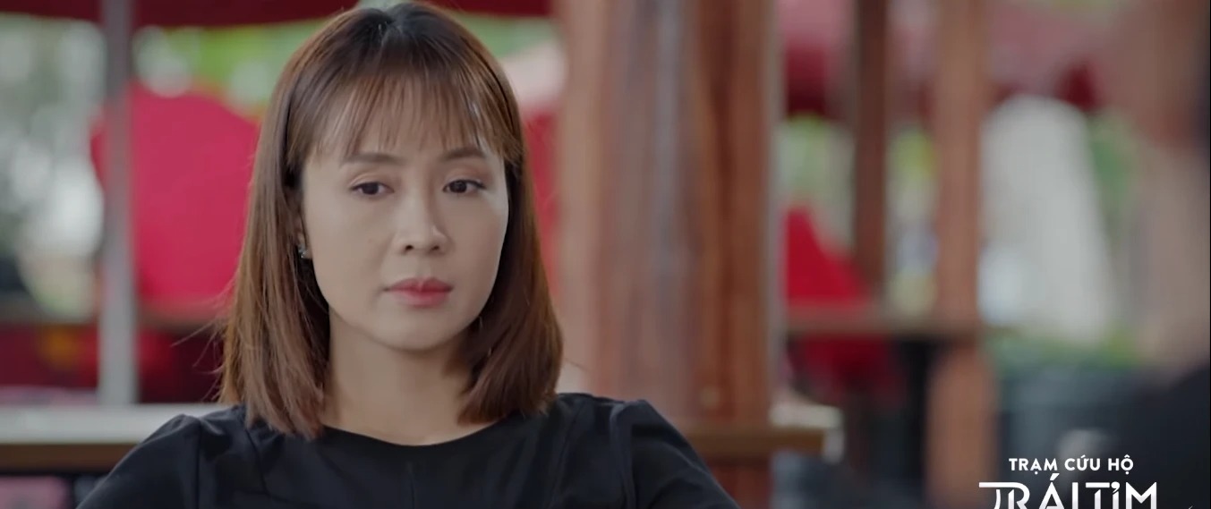 Diễn xuất một màu của Hồng Diễm trong Trạm cứu hộ trái tim khiến phim mất đi sức hấp dẫn.