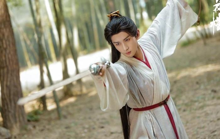 Thành Nghị đang thống trị màn ảnh cổ trang thể loại võ hiệp.