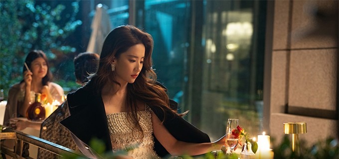 Lưu Diệc Phi thoát mác 