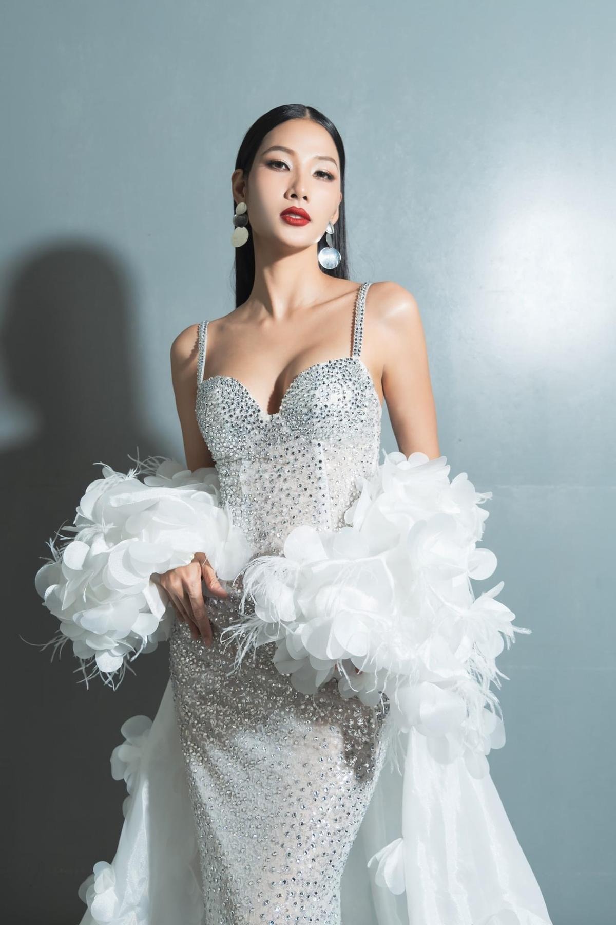 Hoàng Thuỳ là nhân vật được khán giả réo gọi nhiều nhất trong những ngày qua.