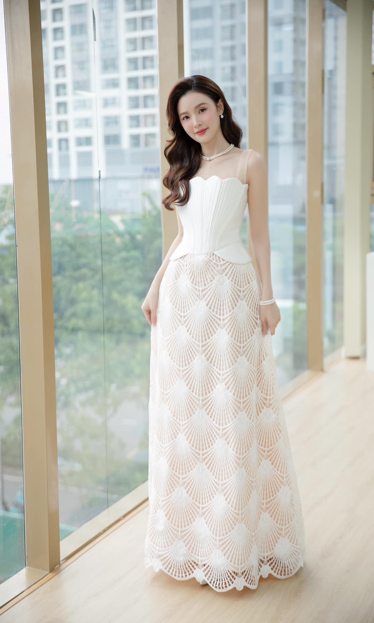 diễn viên Midu, hotgirl Midu, sao Việt