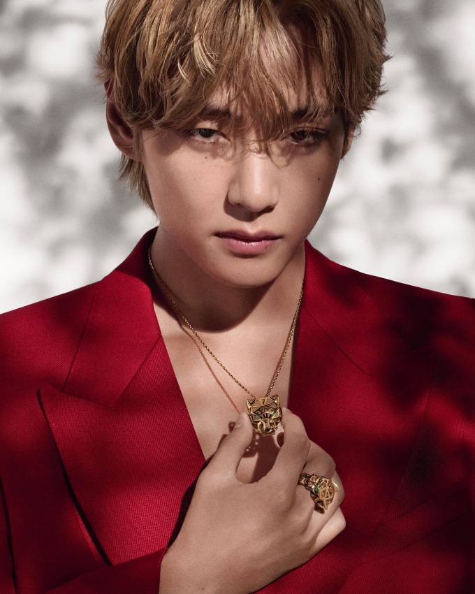 V bị HYBE đánh bản quyền loạt fancam triệu views