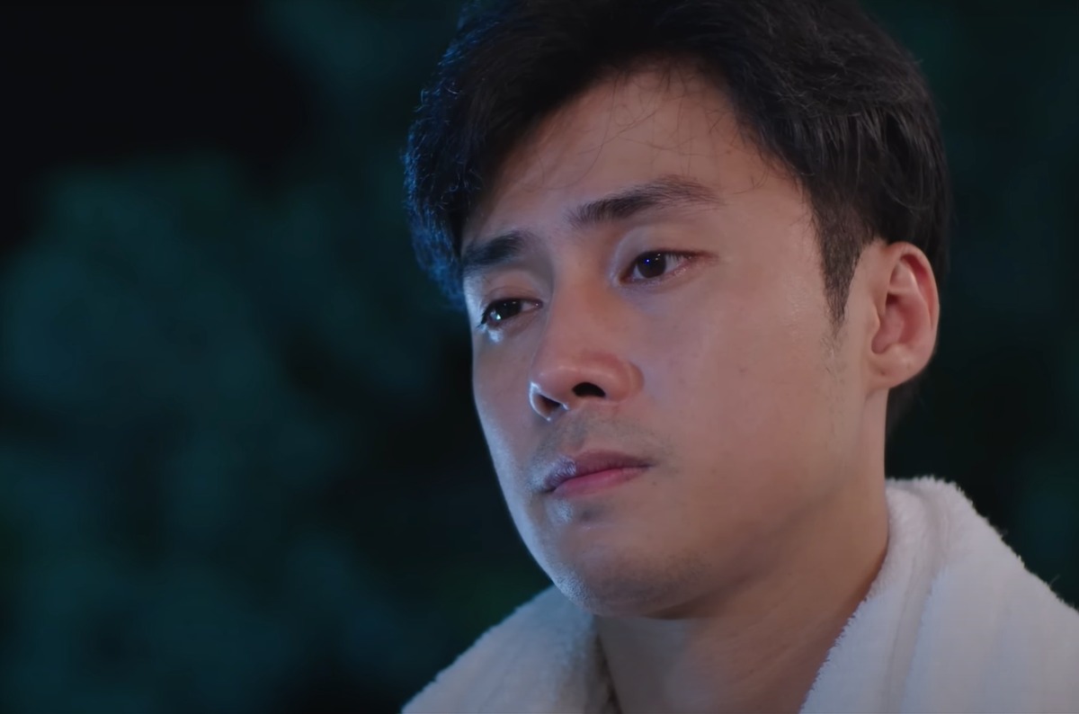 Màn thể hiện của Vương Anh Ole trong Đi giữa trời rực rỡ vướng phải nhiều tranh cãi.