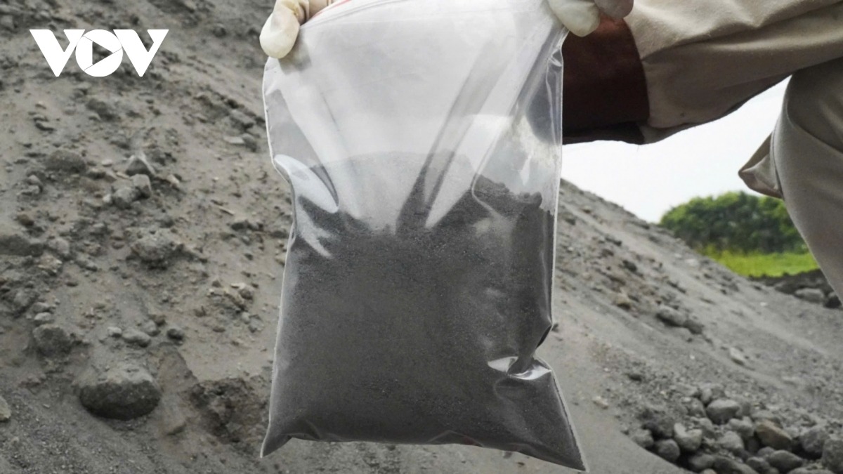 Mẫu chất thải nghi công nghiệp ghi nhận trước đó.