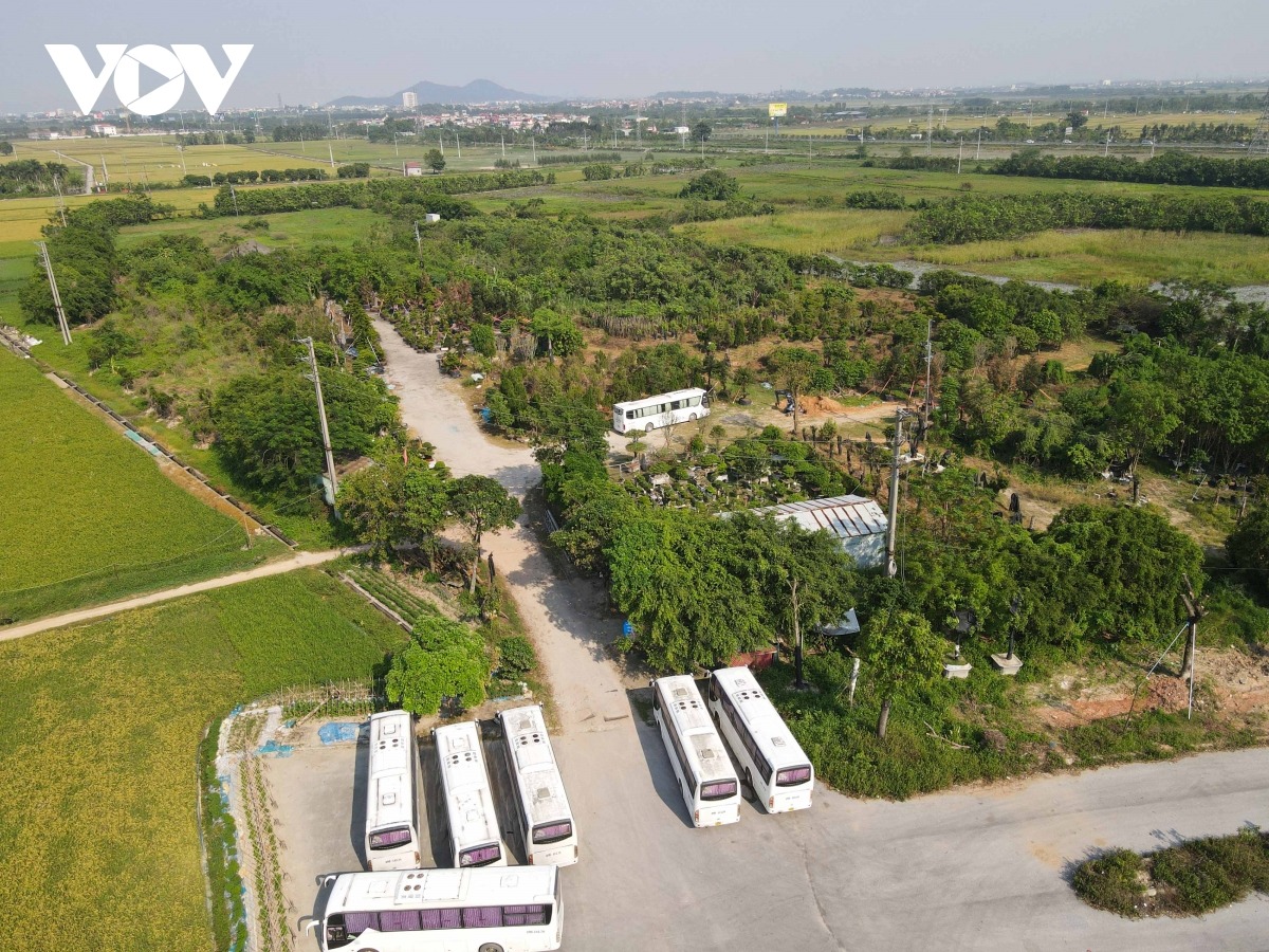 Ngày 20/6/ 2008, UBND tỉnh Bắc Ninh cấp cho Trường Giấy Chứng nhận quyền sử dụng 15ha đất tại khu quy hoạch “Làng đại học và nghiên cứu khoa học” thuộc huyện Tiên Du. Dự án được khởi công xây dựng từ đầu năm 2015, dự kiến hoàn thành giai đoạn 1 vào năm 2017, với quy mô diện tích sàn xây dựng khoảng 15 nghìn m². Tổng vốn đầu tư xây dựng giai đoạn 1 khoảng 150 tỷ đồng.