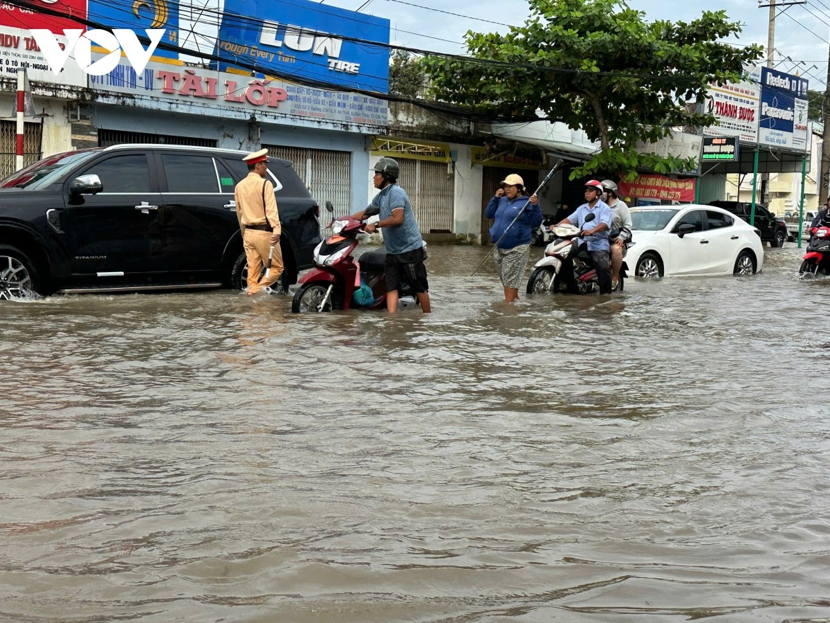 Đây là đợt triều cường có đỉnh triều cao vượt mức báo động III từ 0,18 – 0,28m