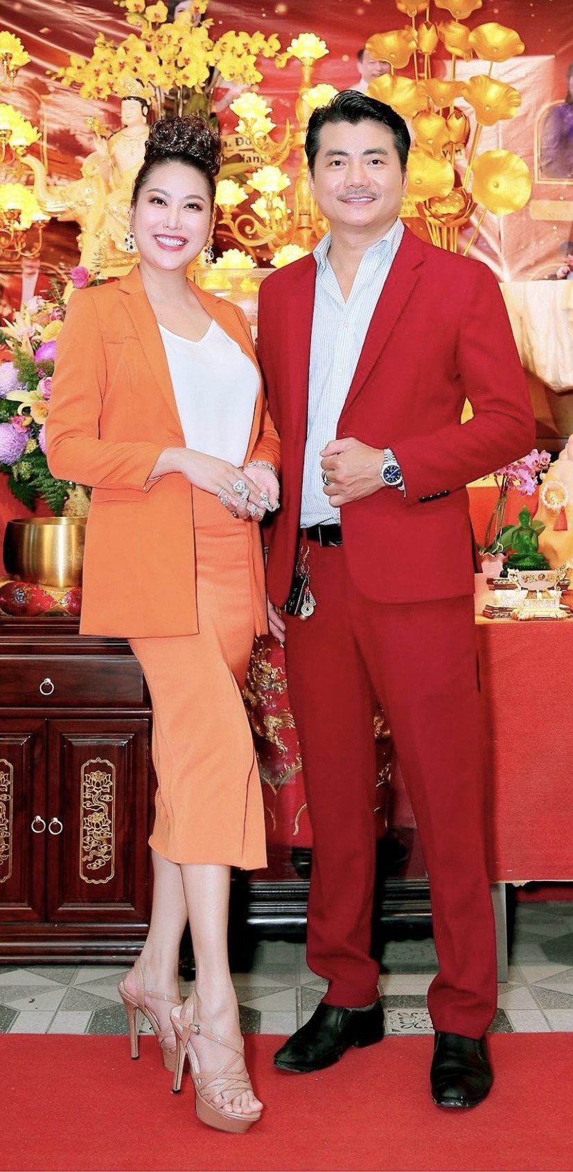 Phi Thanh Vân cũng nhiều lần úp mở về mối quan hệ tình cảm giữa hai người.