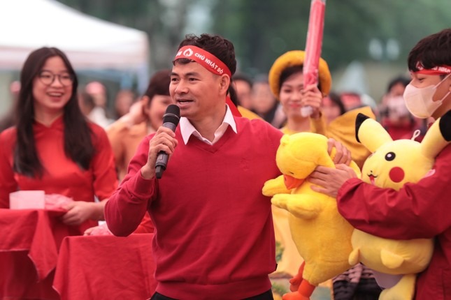 NSND Xuân Bắc ghi dấu trong nhiều mùa tổ chức Chủ nhật Đỏ.