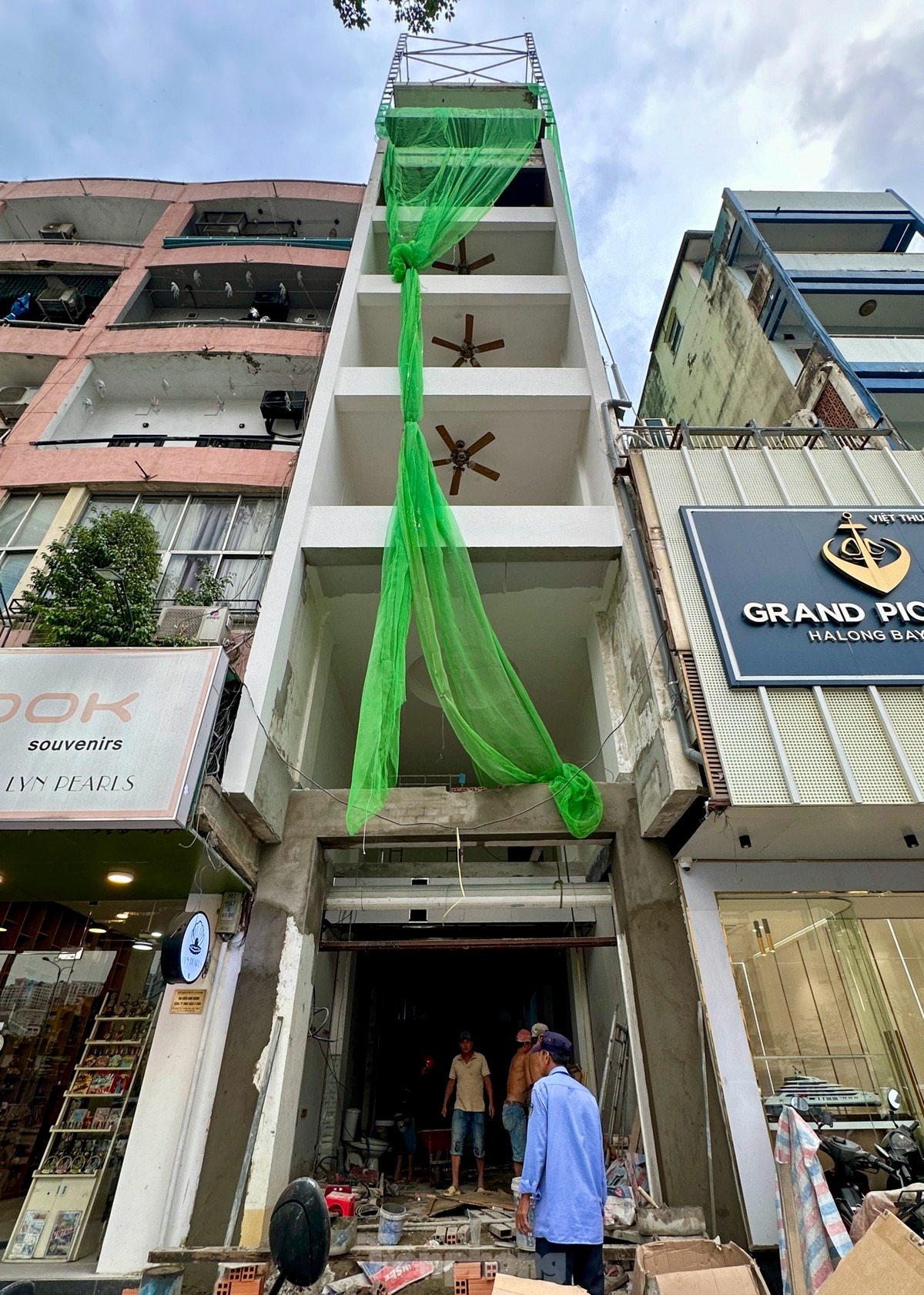 Trình bày với tòa, bà Trương Mỹ Lan còn mong muốn giữ lại một số tài sản nhà đất ở trung tâm TPHCM. Trong ảnh là căn nhà đất số 24 Lê Lợi (quận 1) được bà Lan xin giữ lại với lý do đây là tài sản mẹ bà cho riêng Trương Huệ Vân (cháu bà Lan) không liên quan vụ án.