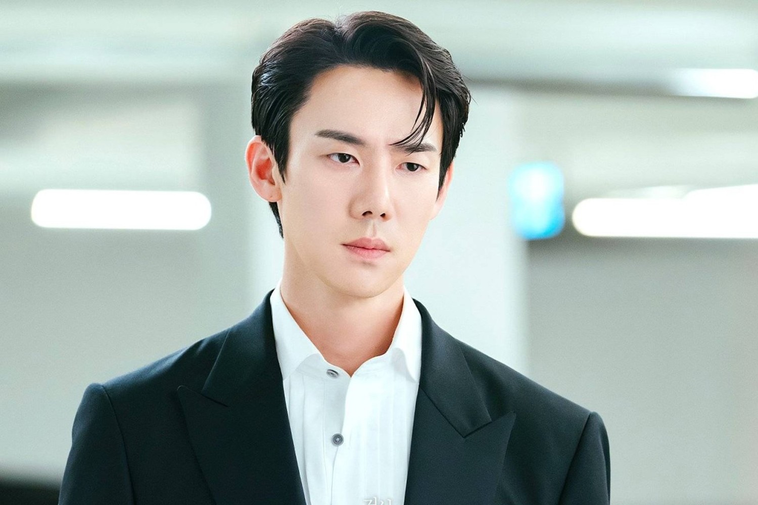 Hình tượng nhân vật của Yoo Yeon Seok như bước ra từ trong mơ của các cô gái.