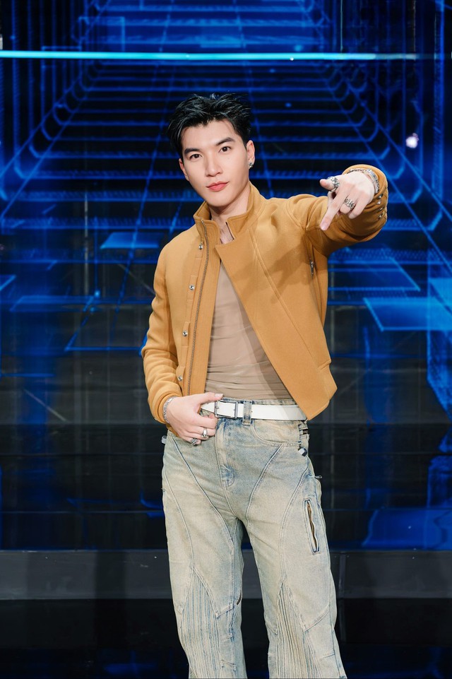 HIEUTHUHAI bắt đầu được biết tới khi tham gia chương trình King of rap vào năm 2020