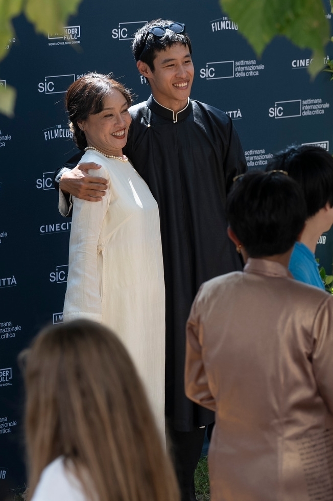 Bùi Thạc Phong và mẹ