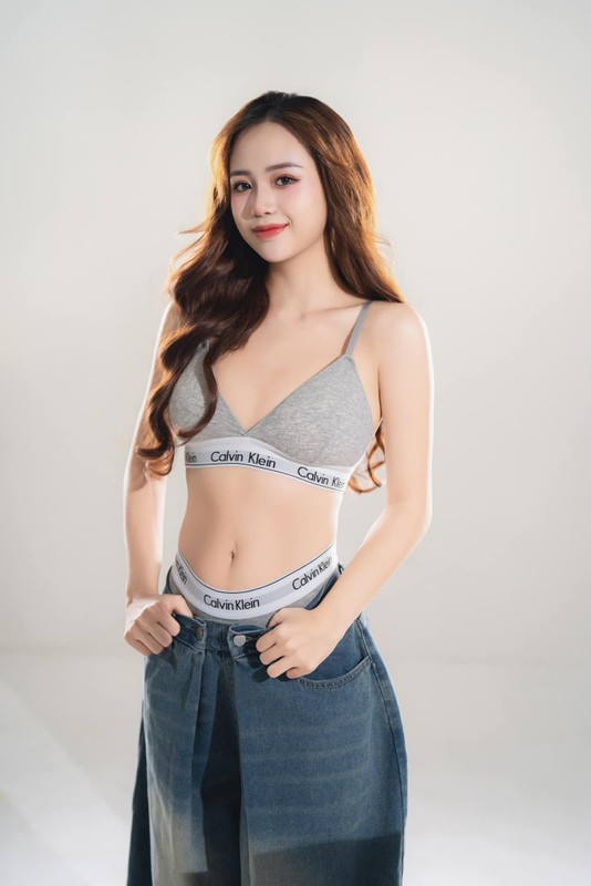 Sự linh hoạt trong việc chọn lựa và sản xuất content giúp Mai Linh Zuto không bao giờ khiến người hâm mộ cảm thấy nhàm chán, từ đó, cộng đồng mạng đã phong cho cô nàng biệt danh 