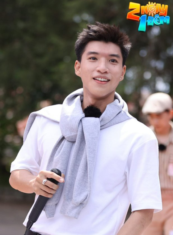 HIEUTHUHAI không chỉ được công chúng chú ý vì những bản hit 