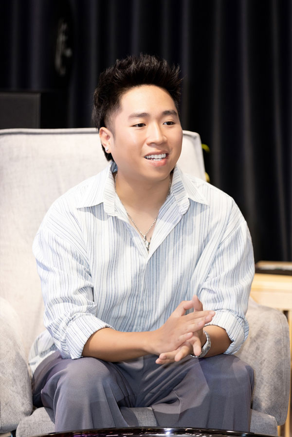 24K.Right hy vọng mọi người có cái nhìn nhẹ nhàng với mình hơn sau khi Một Nửa Sự Thật được ra mắt