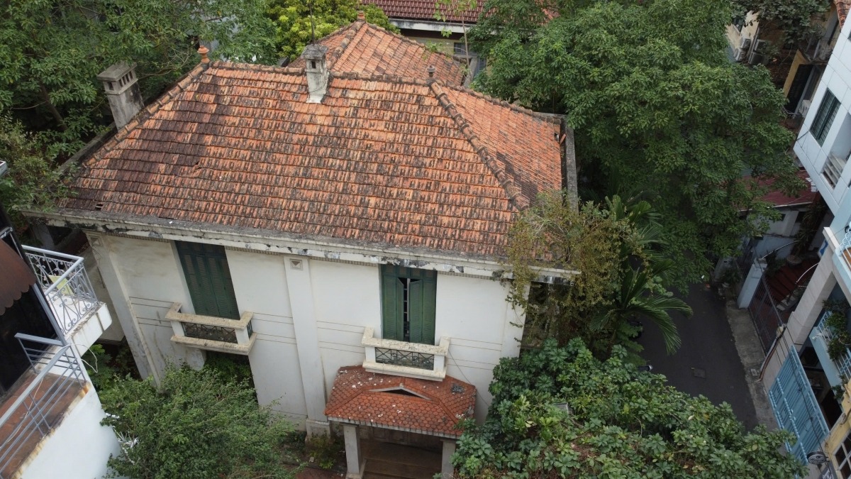 Biệt thự 12 Nguyễn Chế Nghĩa là nhà công vụ được thu hồi năm 2012.