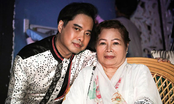 Ngọc Sơn và mẹ