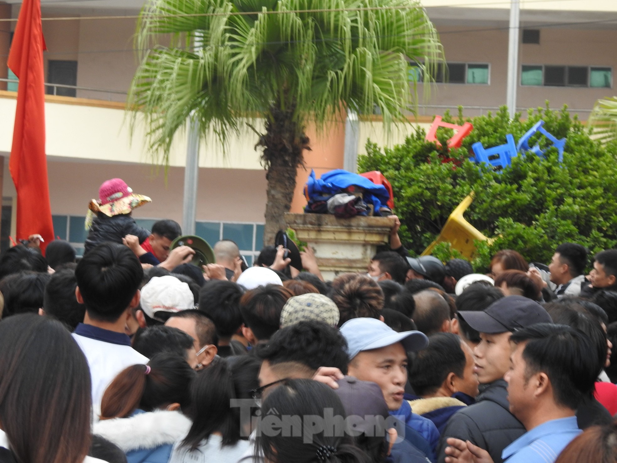 Theo thông báo, đúng 8h sáng ngày 27/12 BTC mở bán vé trận bán kết lượt về giữa đội tuyển Việt Nam - Singapore.