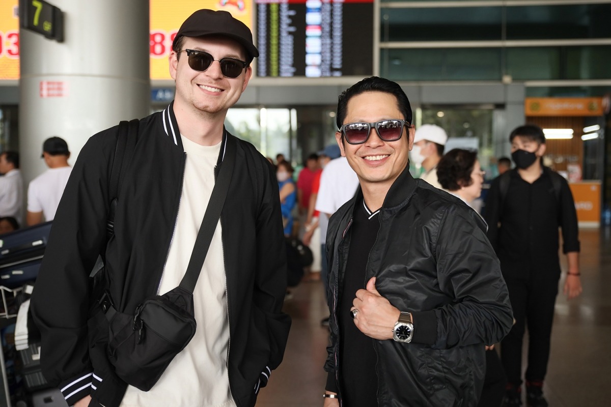 Đạo diễn Jordan Schulz và nhà sản xuất Tiến Phạm