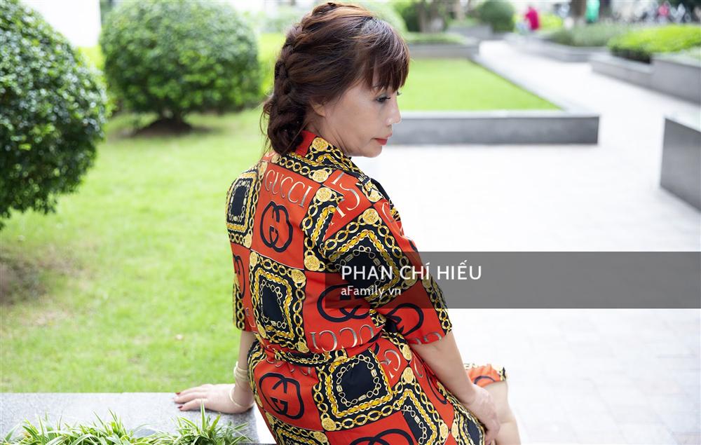Cô dâu 62 tuổi ở Cao Bằng lần đầu công khai khuôn mặt bị chê méo thậm tệ sau thẩm mỹ, tiết lộ những tổn thương phía sau hàng trăm lời đồn suốt 2 năm bất ngờ nổi tiếng - 7 Cô dâu 62 tuổi ở Cao Bằng lần đầu công khai khuôn mặt bị chê méo thậm tệ sau thẩm mỹ, tiết lộ những tổn thương phía sau hàng trăm lời đồn suốt 2 năm bất ngờ nổi tiếng - 7