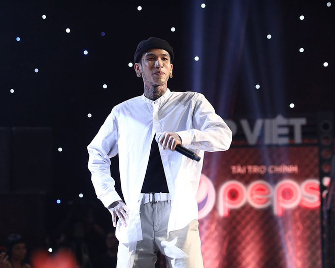 Datmaniac - giám khảo King Of Rap bất ngờ tung "khoảnh khắc lịch sử" với Dế Choắt, dân tình xôn xao: "Biết ai vô địch Rap Việt rồi đấy" - 4 Datmaniac - giám khảo King Of Rap bất ngờ tung "khoảnh khắc lịch sử" với Dế Choắt, dân tình xôn xao: "Biết ai vô địch Rap Việt rồi đấy" - 4
