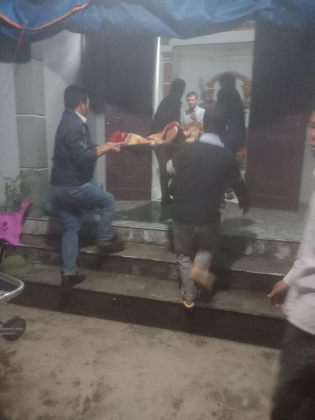 Thương tâm hai anh em sinh đôi trên đường về quê khám nghĩa vụ quân sự - 3 Trụ trì chùa tại TP.HCM gặp ռạռ, ᴛử ʋօռɢ trên đường đi cứu trợ miền Trung