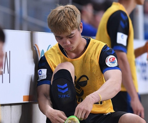 Không được Incheon United đăng ký thi đấu, Công Phượng chuẩn bị tới Thái Lan hội quân với ĐTVN