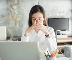 Bị ép đi xem mắt, tôi giả thành cô gái xấu xí để rồi khi nhìn thấy anh thì hối hận vô cùng