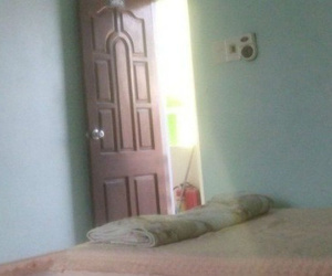 Đưa tình nhân vào nhà nghỉ rồi lén quay clip làm 'bằng chứng' kiếm tiền