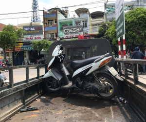 TP.HCM: Tông chết người phụ nữ chở mẹ già trên đường, tài xế container vội vàng bỏ chạy