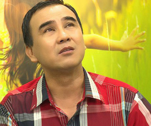 Đám cưới kỳ lạ của Quyền Linh: Người lạ vào nhà ăn, Tấn Beo, Phước Sang không chỗ ngồi phải ăn bánh mì chống đói