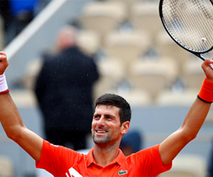 Djokovic lập kỷ lục 10 năm liền vào tứ kết Roland Garros